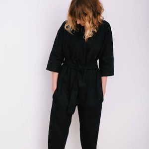 XS Off On Black Linen jumpsuit with 3/4 length sleeves